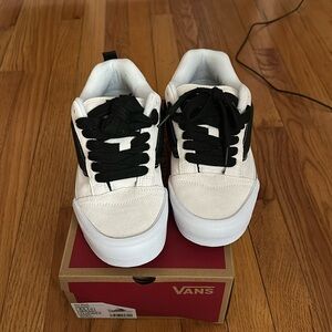 Vans KNU SKOOL style